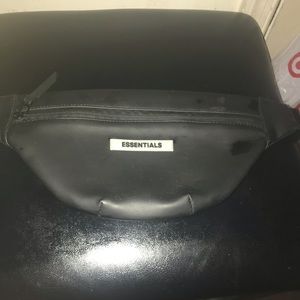 Black Essential Fanny Pack